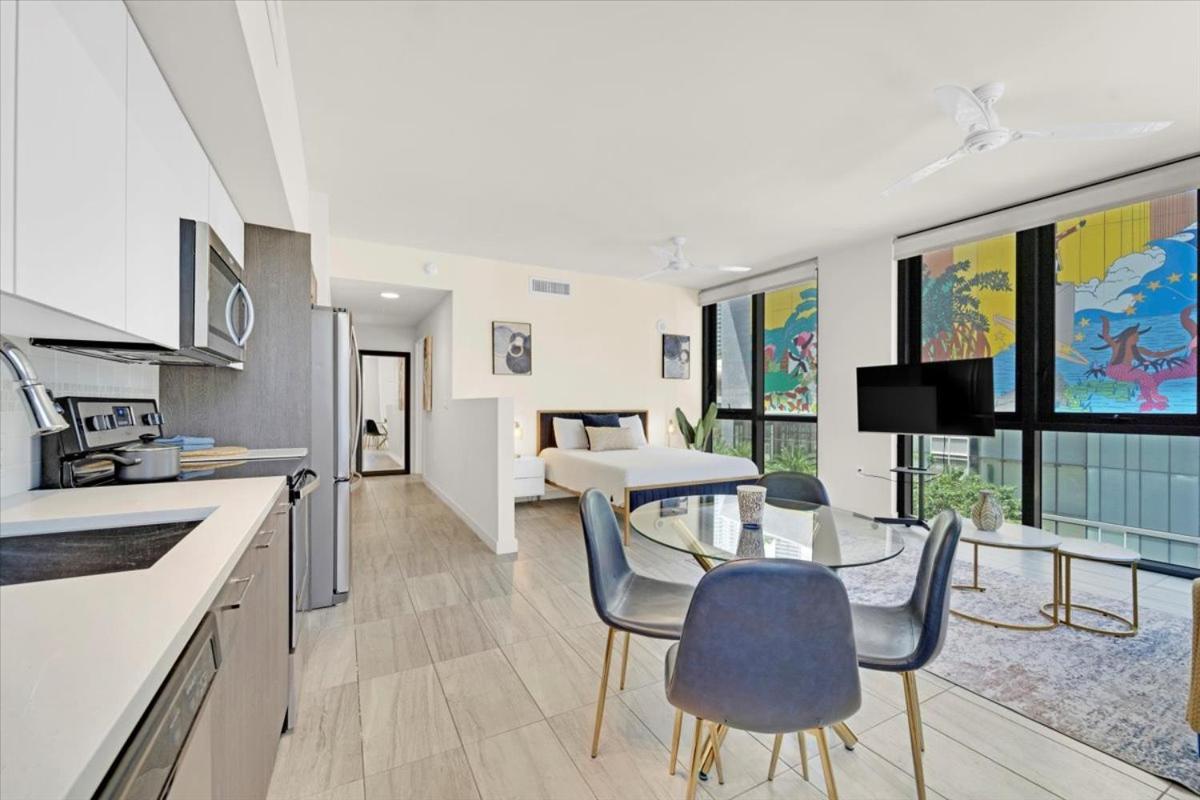 Devereaux Miami Luxury One-Bedroom And Studios Exterior photo