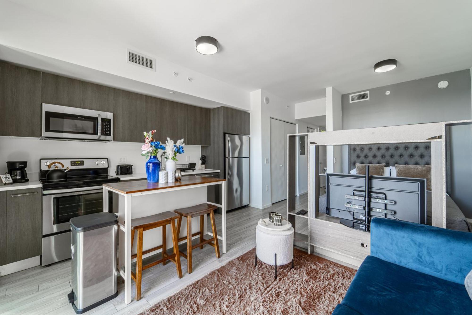 Devereaux Miami Luxury One-Bedroom And Studios Exterior photo