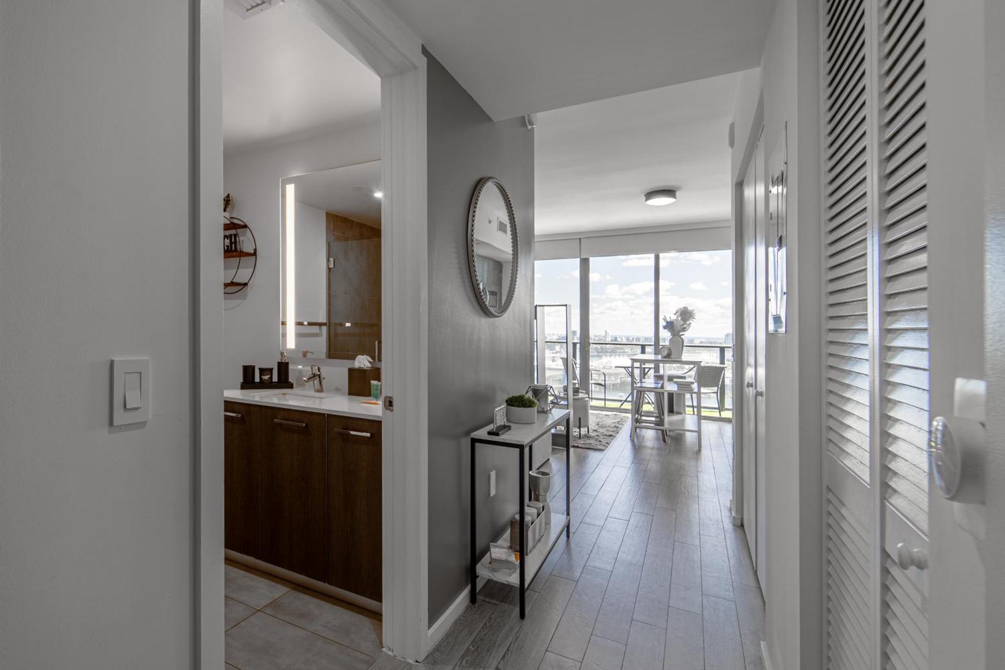 Devereaux Miami Luxury One-Bedroom And Studios Exterior photo
