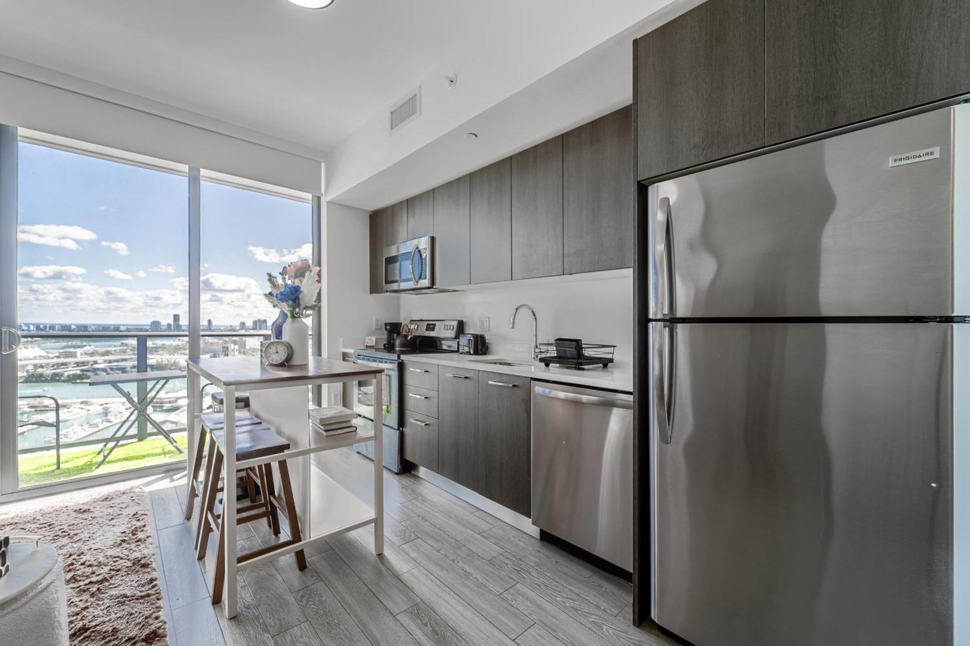 Devereaux Miami Luxury One-Bedroom And Studios Exterior photo