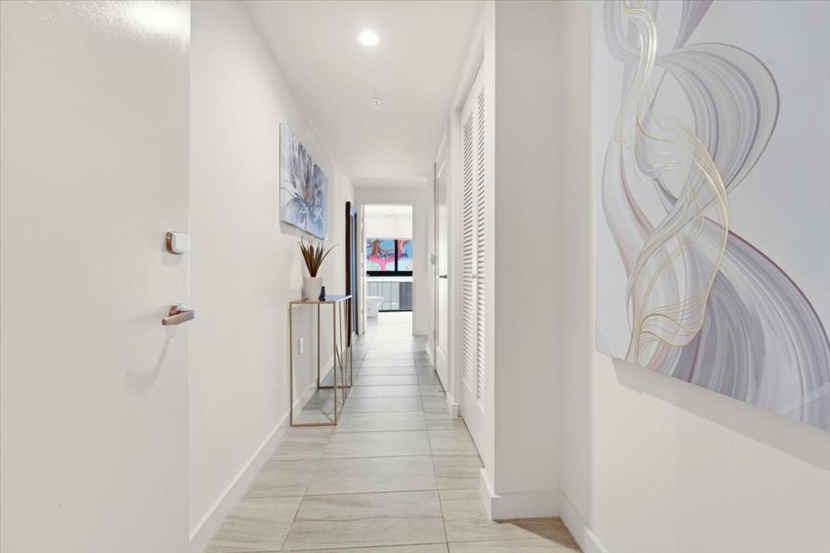 Devereaux Miami Luxury One-Bedroom And Studios Exterior photo