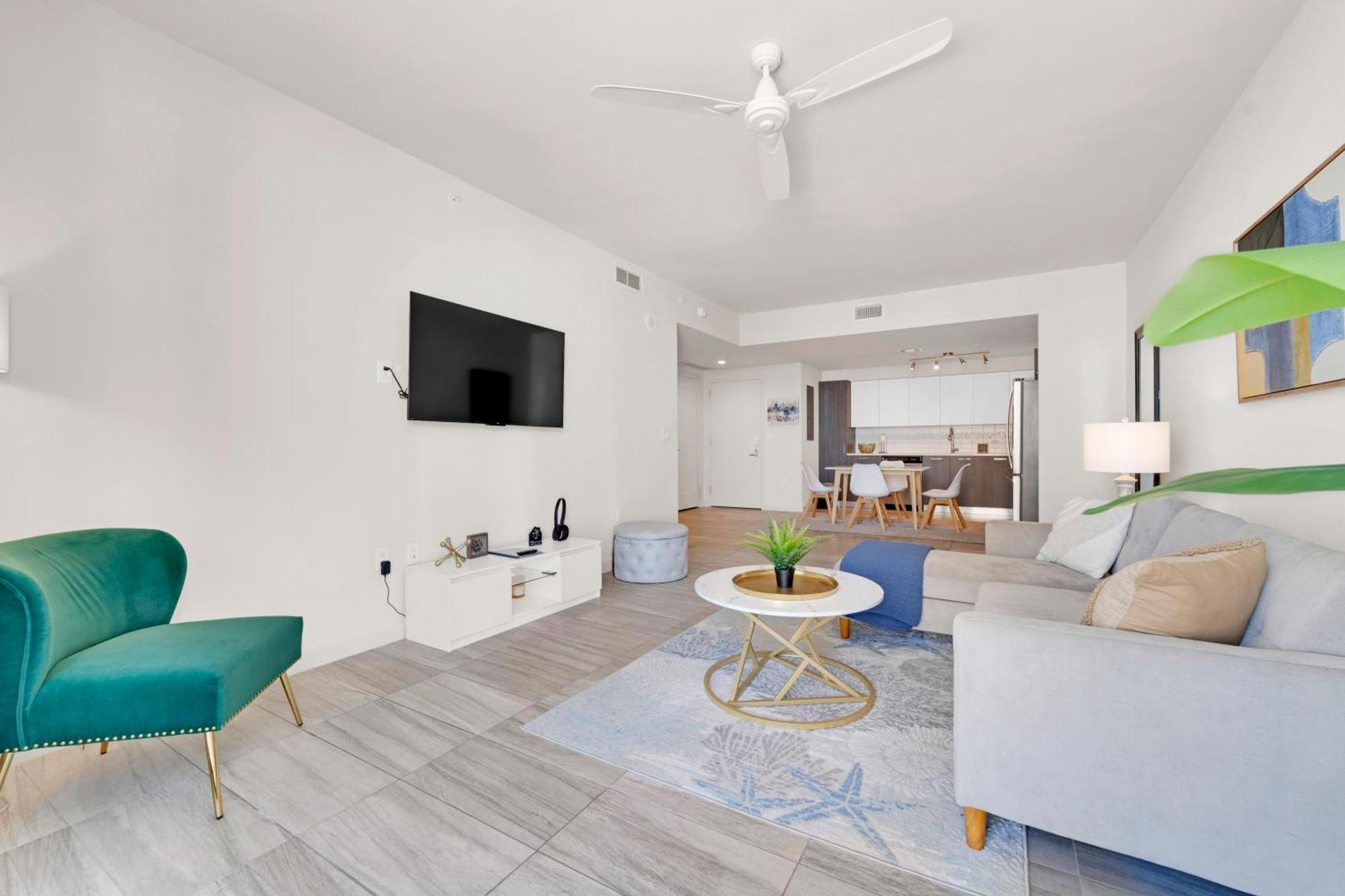 Devereaux Miami Luxury One-Bedroom And Studios Exterior photo